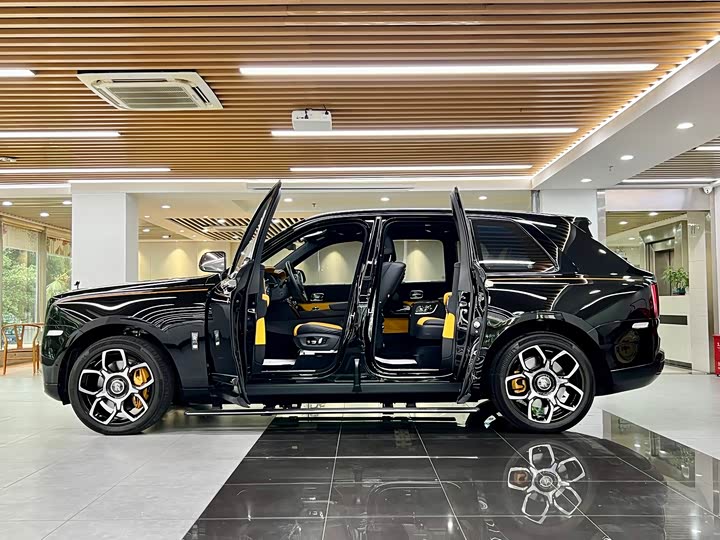 Фото 5 - Rolls-Royce Cullinan
