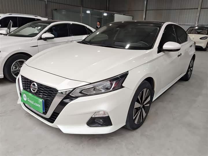 Фото 1 - Nissan Teana