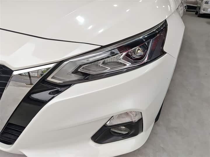 Фото 24 - Nissan Teana