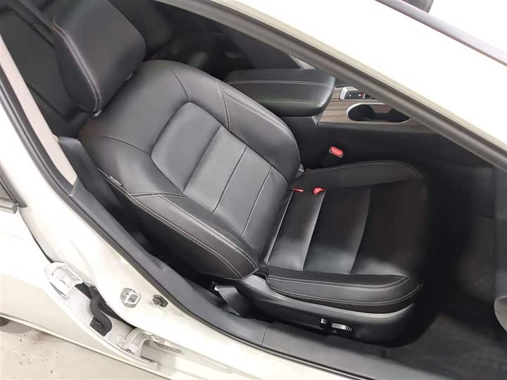 Фото 25 - Nissan Teana