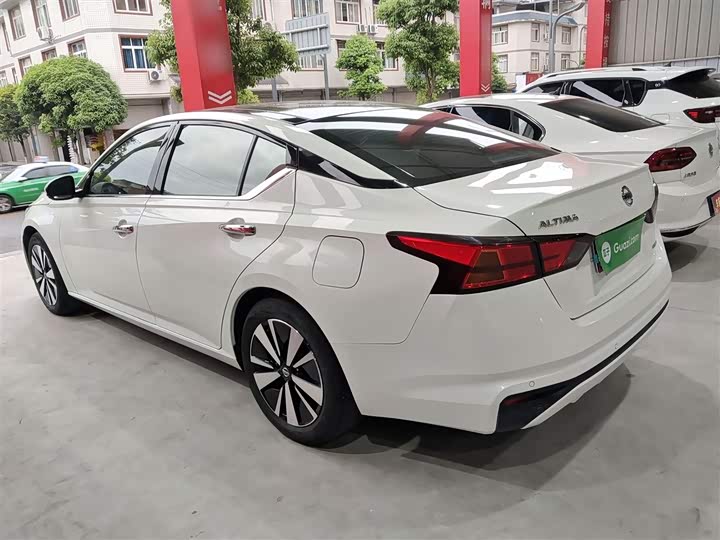 Фото 5 - Nissan Teana