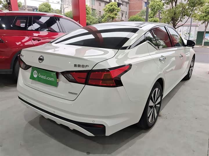 Фото 7 - Nissan Teana