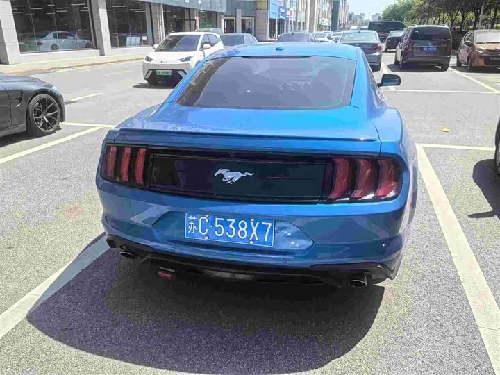 Фото 5 - Ford Mustang