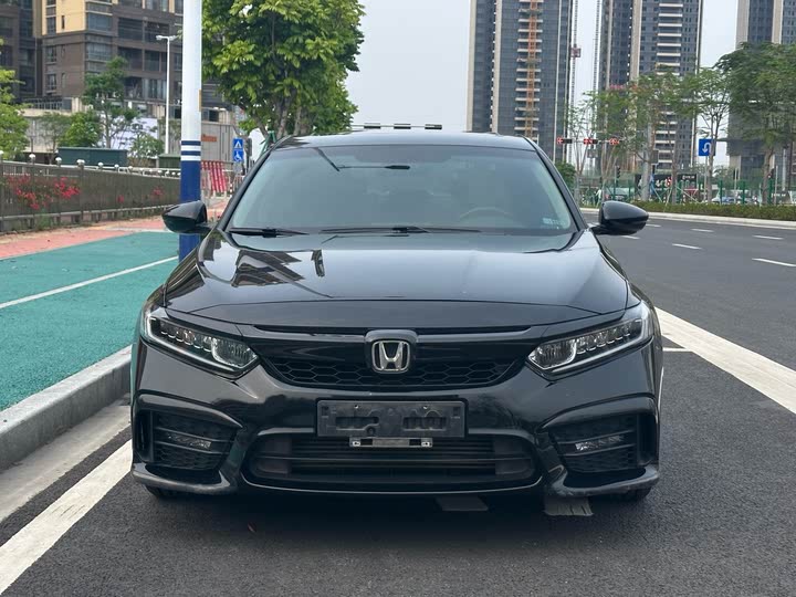 Фото 3 - Honda Inspire