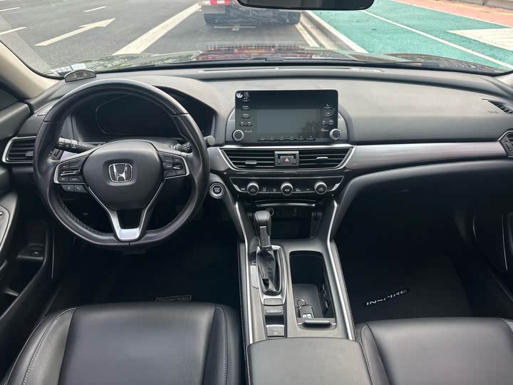 Фото 6 - Honda Inspire