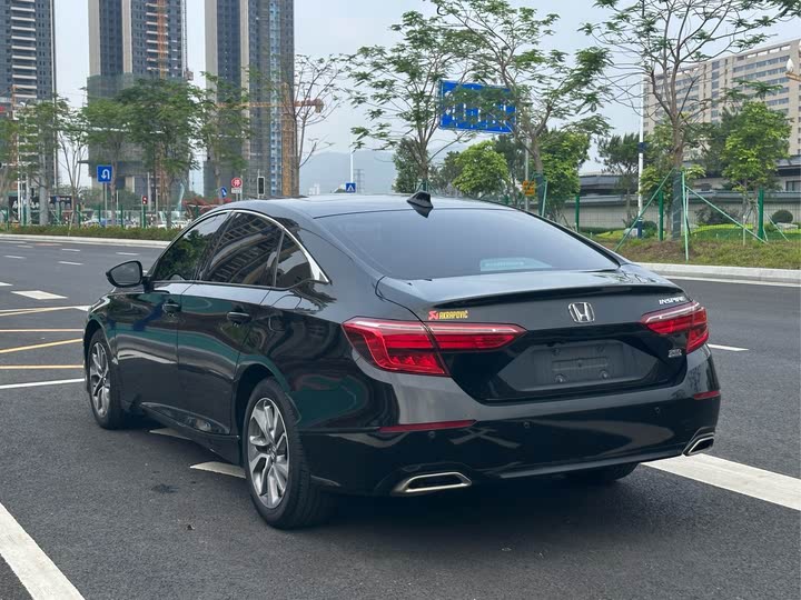 Фото 8 - Honda Inspire