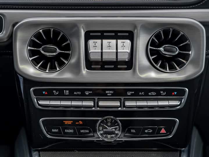 Фото 13 - Mercedes-Benz G-Class