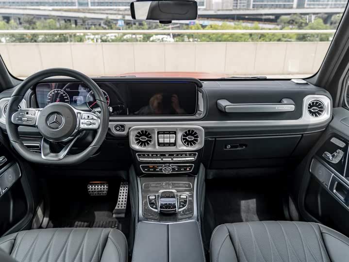 Фото 9 - Mercedes-Benz G-Class