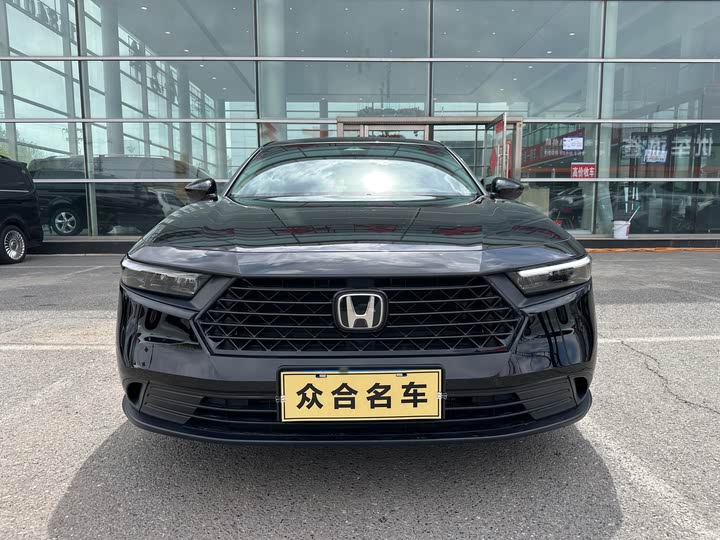 Фото 1 - Honda Accord