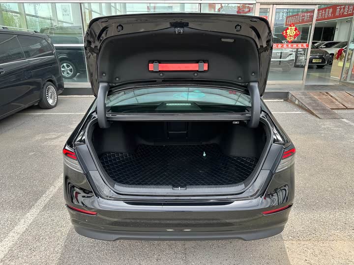 Фото 16 - Honda Accord