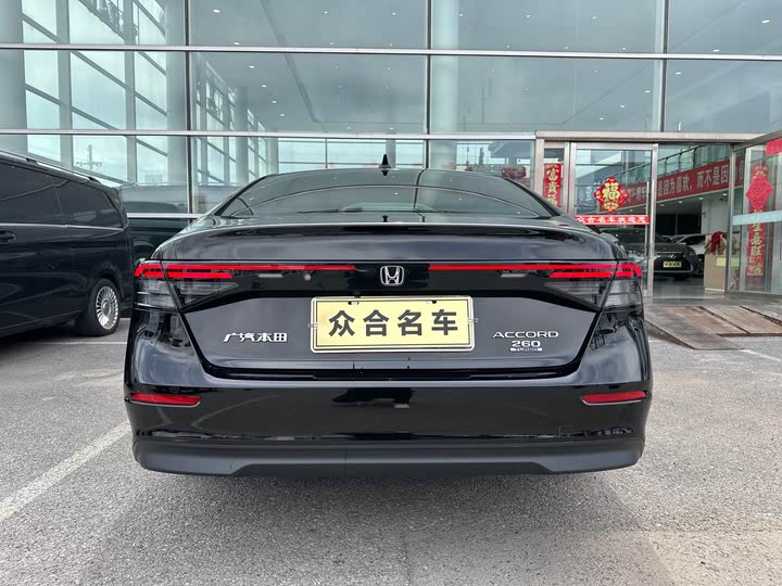 Фото 3 - Honda Accord