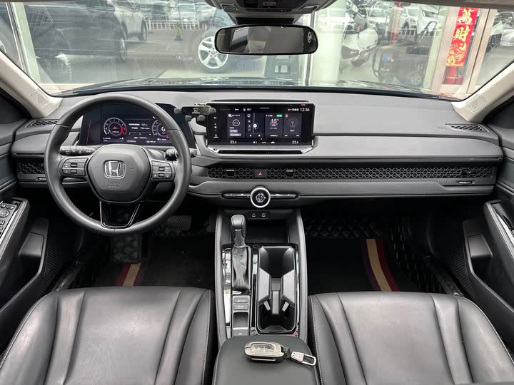 Фото 6 - Honda Accord