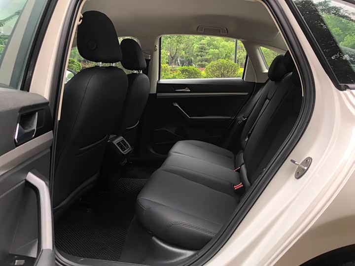 Фото 11 - Volkswagen Lavida