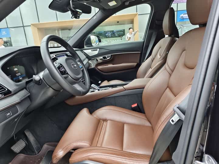 Фото 5 - Volvo XC90