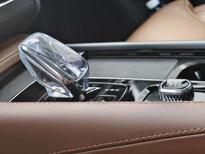 Фото 7 - Volvo XC90