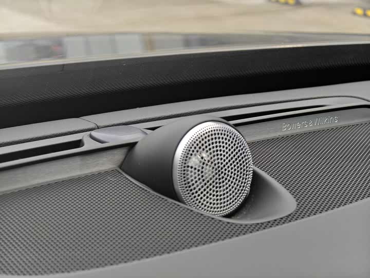 Фото 9 - Volvo XC90