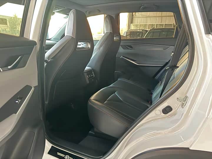 Фото 8 - Changan CS75 Plus