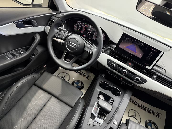 Фото 8 - Audi A4L