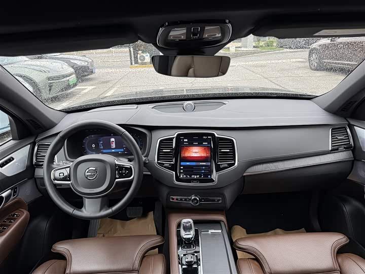 Фото 20 - Volvo XC90