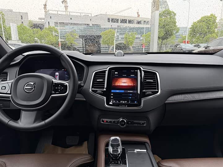Фото 22 - Volvo XC90