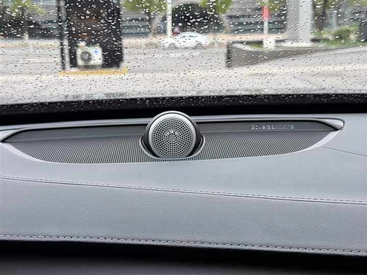 Фото 24 - Volvo XC90