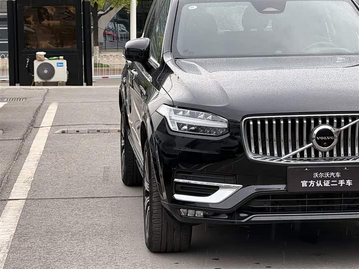 Фото 4 - Volvo XC90
