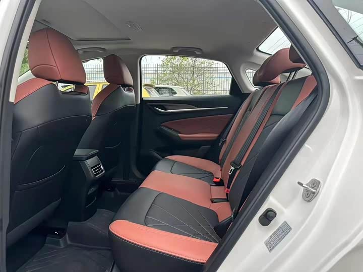 Фото 6 - Changan Eado Plus