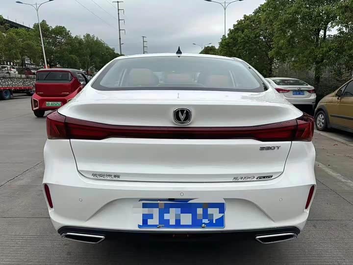 Фото 8 - Changan Eado Plus