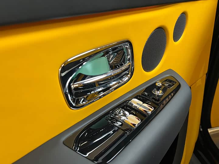 Фото 11 - Rolls-Royce Cullinan