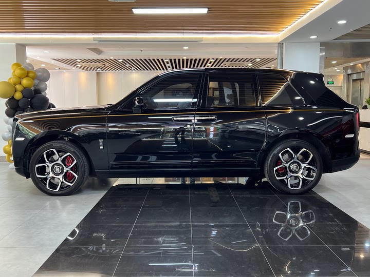 Фото 4 - Rolls-Royce Cullinan