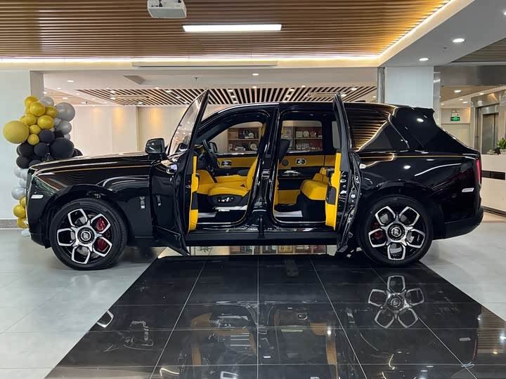 Фото 7 - Rolls-Royce Cullinan