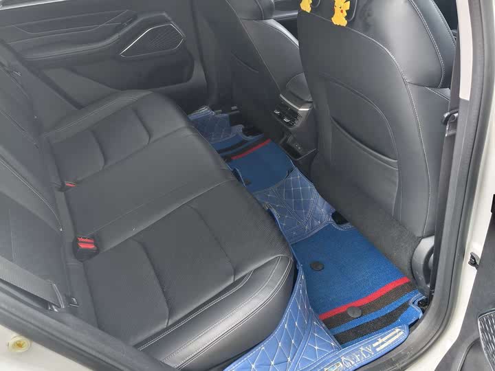 Фото 10 - Geely Emgrand