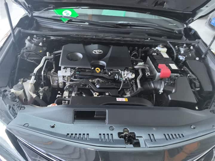 Фото 20 - Toyota Camry