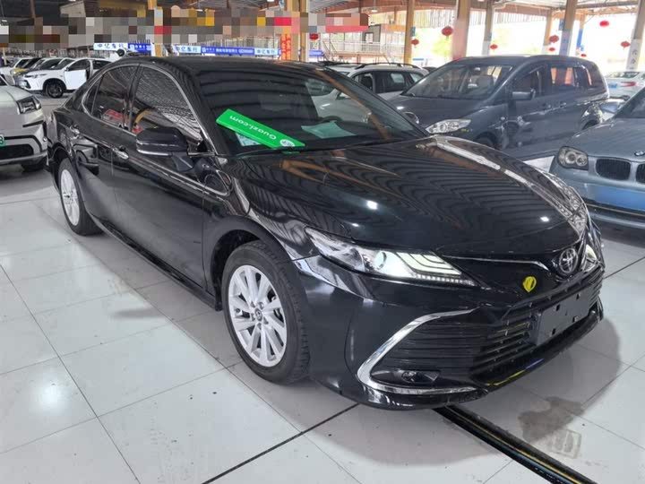 Фото 4 - Toyota Camry