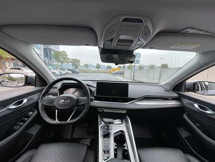 Фото 10 - Geely Preface