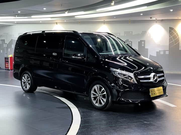Фото 3 - Mercedes-Benz V-Class