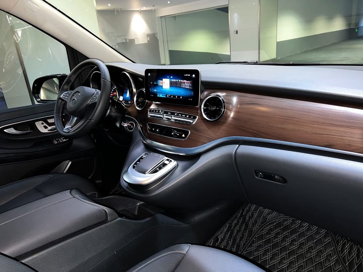 Фото 5 - Mercedes-Benz V-Class