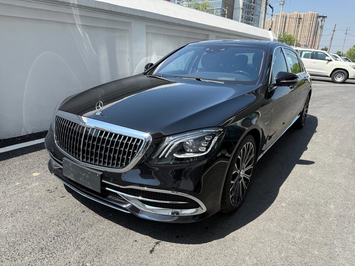 Фото 2 - Mercedes-Benz Maybach S-Class