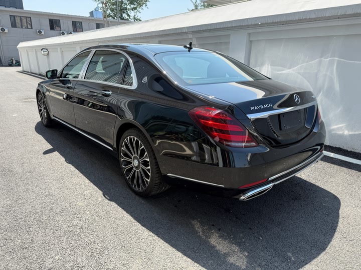 Фото 3 - Mercedes-Benz Maybach S-Class