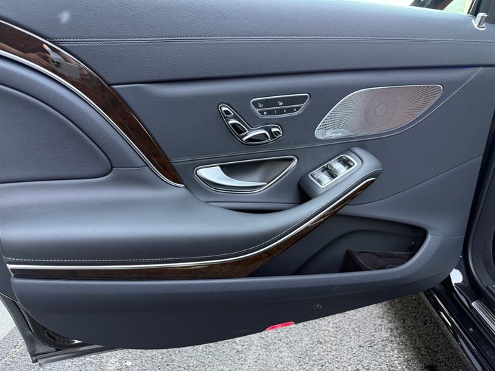 Фото 4 - Mercedes-Benz Maybach S-Class