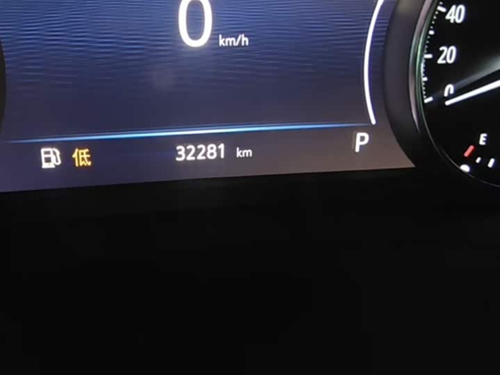 Фото 11 - Buick GL8 ES