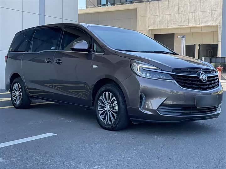 Фото 3 - Buick GL8 ES