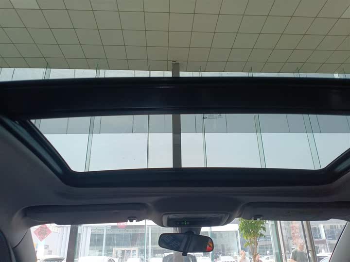 Фото 18 - Chevrolet Malibu XL