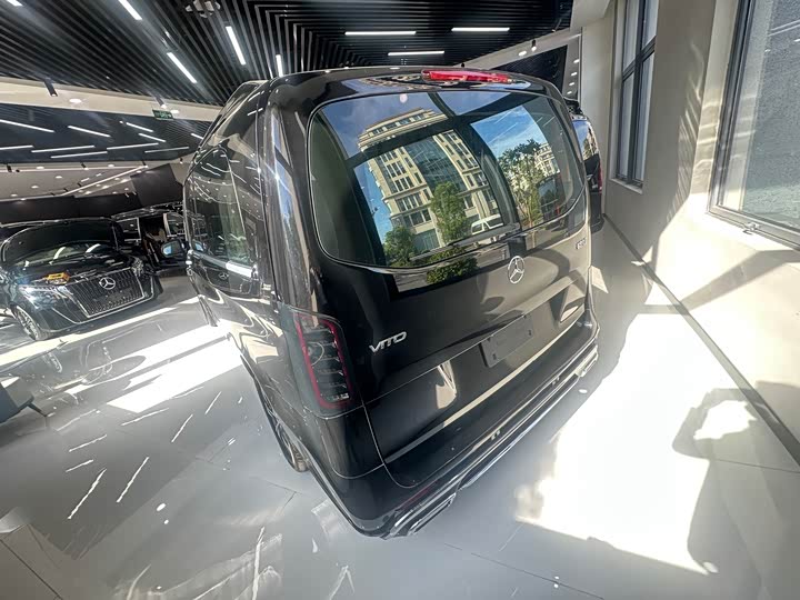 Фото 9 - Mercedes-Benz Vito