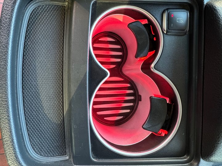 Фото 17 - Mercedes-Benz V-Class