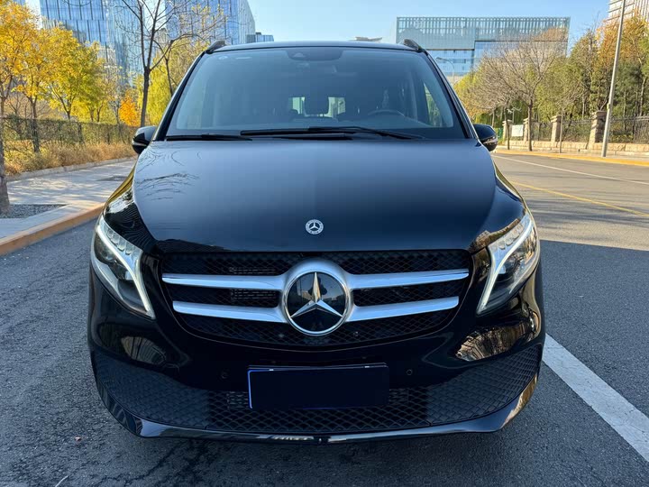 Фото 3 - Mercedes-Benz V-Class