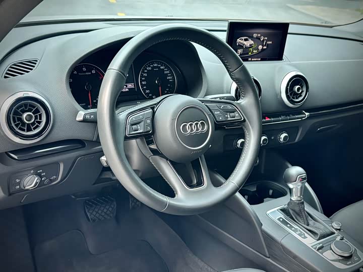 Фото 13 - Audi A3