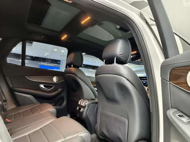 Фото 10 - Mercedes-Benz GLC-Class