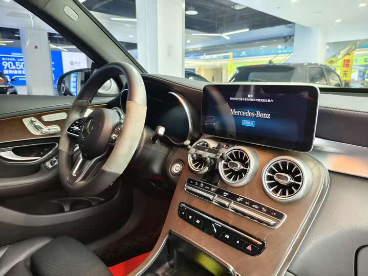 Фото 14 - Mercedes-Benz GLC-Class