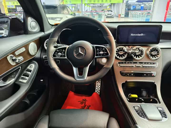 Фото 9 - Mercedes-Benz GLC-Class